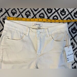 CHARLIE B White Women's Jeans with Embroidered Back Pockets